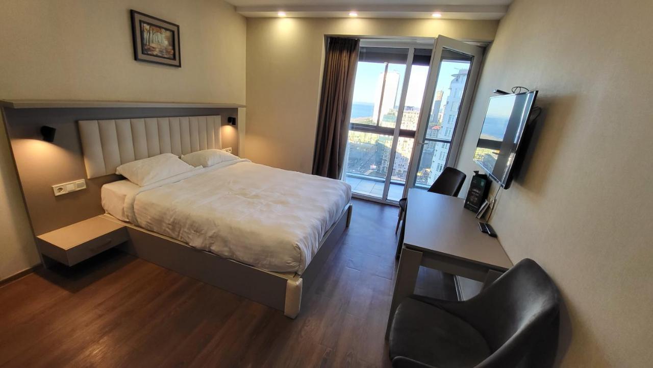 Black Sea Apartments Alliance Palace Batumi Esterno foto